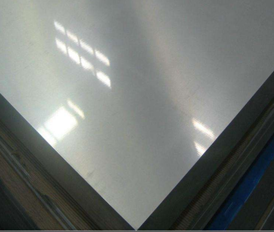 904L不銹鋼板有哪些優(yōu)點？